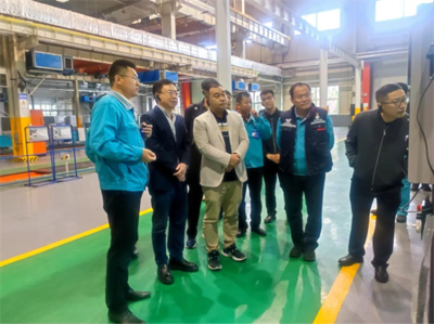 先導稀材科技集團侯振富聯(lián)席總裁一行到大連機床進行業(yè)務交流
